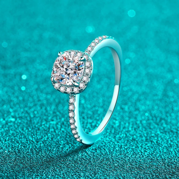 Women's S925 Sterling Silver Rhombusshaped Moissanite Ring Jewelry With Electroplating Design