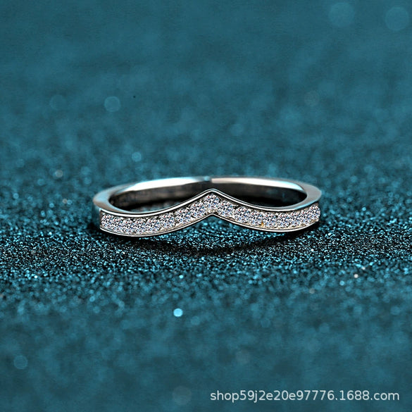Women's S925 Sterling Silver Vshaped Geometric Ring With Moissanite And Electroplating Treatment