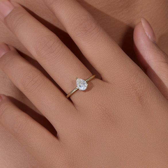 Women's S925 Sterling Silver Water Drop Zircon Ring Simulated Diamond Classic Style Hand Jewelry