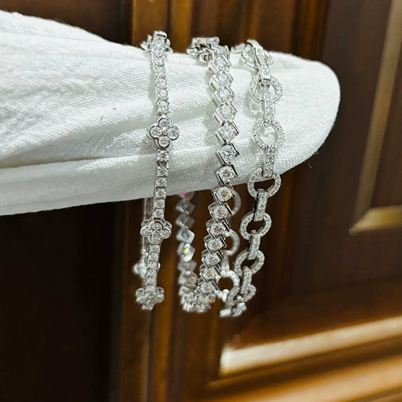 Women's Shining Allmatch Lucky Fourleaf Clover Prismatic Round Sterling Silver Niche Design Light Luxury Bracelet Set With Mosan Diamonds