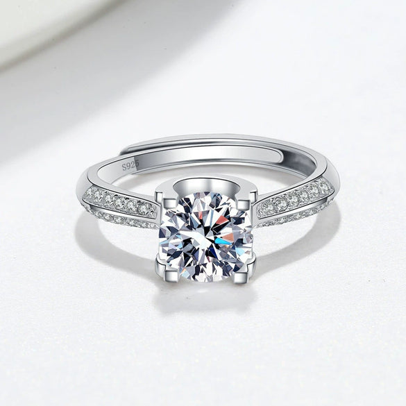 Women's Silver Geometric Moissanite Ring With Electroplating