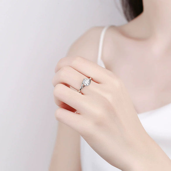 Women's 925 Silver Geometric Open Ring With Four Claw Inlay Electroplated Simple Fashion Jewelry