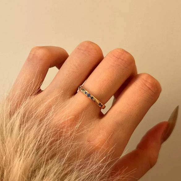 Women's 925 Silver Geometric Style Ring With Electroplating And Microinlaid Zircon Irregular Design