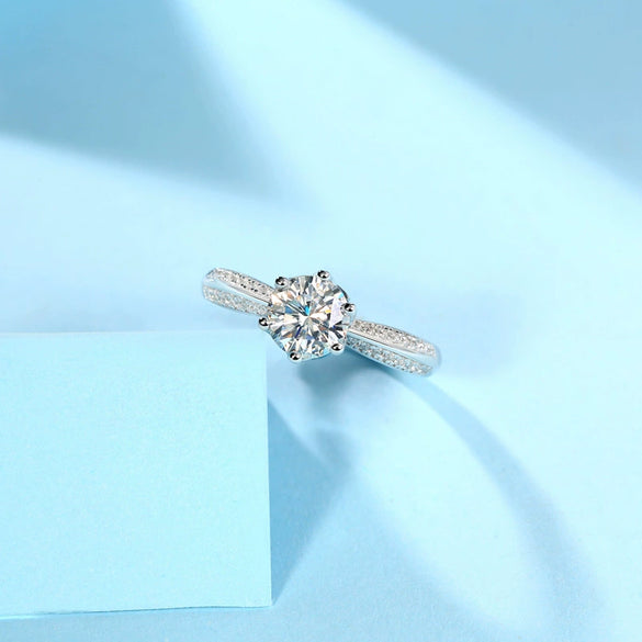 Women's 925 Silver 18K Gold Plated Round Groupset Moissanite Inlay Geometric Sweet Minimalist Ring