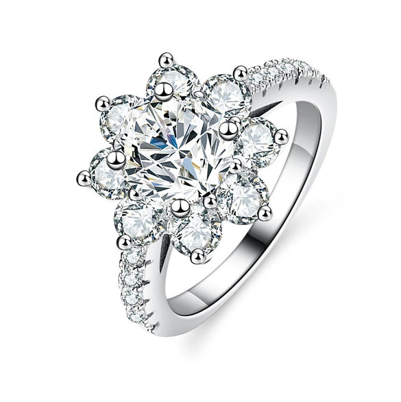 Women's Silver Moissanite Ring With Geometric Pattern And Diamond Treatment