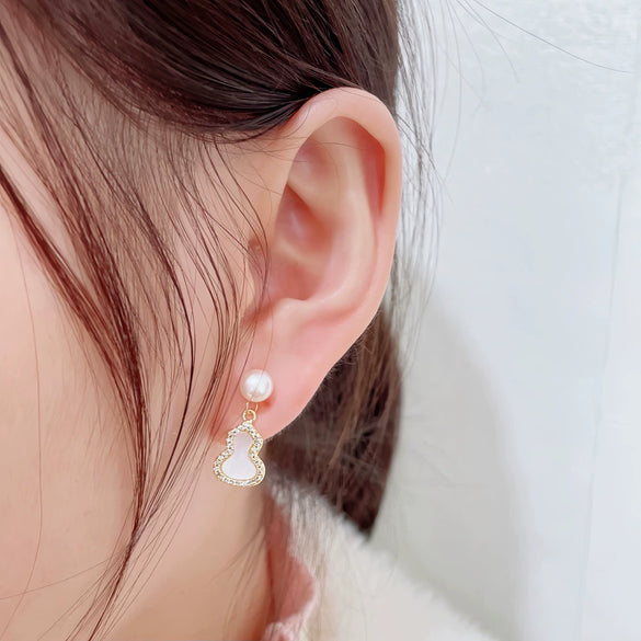 Women's 925 Silver Needle Freshwater Pearl Gourd Earrings