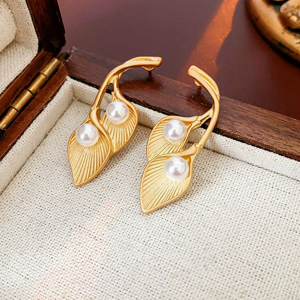 Women's Silver Zircon Round Faux Pearl Highend Light Luxury Vintage Earrings With Geometric Design And Inlaid Zircon