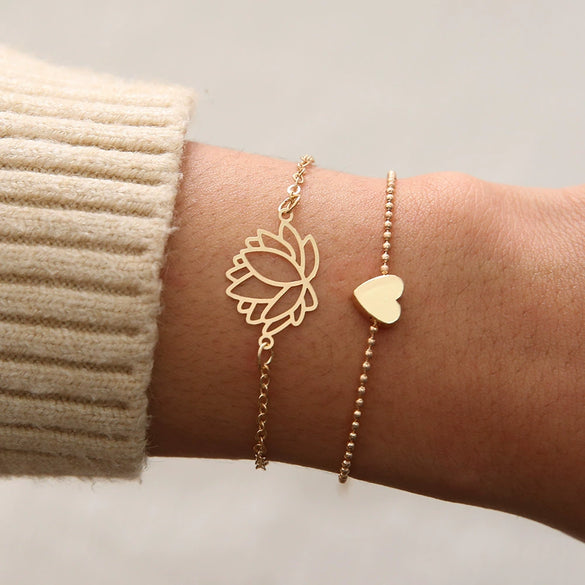 Women's Simple Alloy Hollow Heart Bracelet Set With Electroplated Personality Style Pendant Bracelets