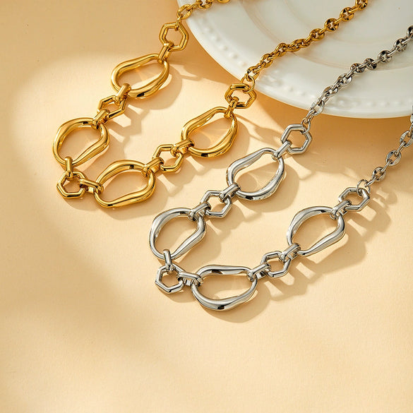 Women's Simple Casual Stainless Steel Necklace With 18K Gold Vacuum Plating And Geometric Pendant Design