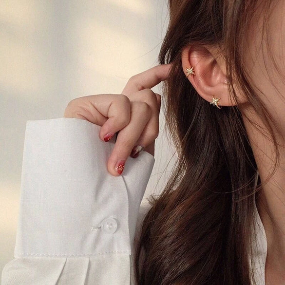 Women's Simple Cold Style Zircon Pearl Ear Clip Earrings With Geometric Design