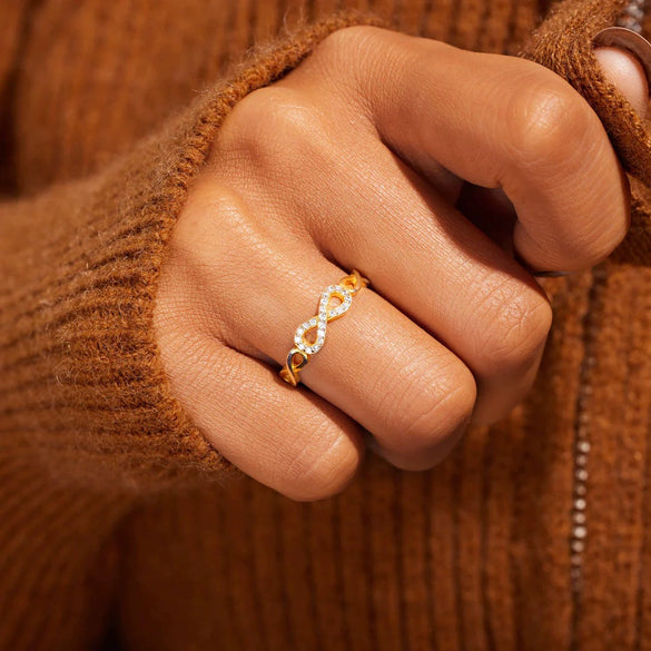 Women's Simple Fashion Geometric Zircon Ring Made Of 925 Sterling Silver With Electroplating