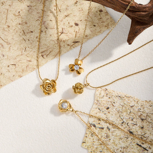 Women's Simple Flower Zircon Pendant Necklace In Stainless Steel With 18K Gold Vacuum Plating And Geometric Clavicle Chain Design