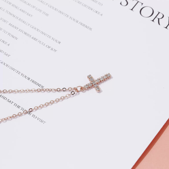 Women's Simple Geometric Cross Necklace In Electroplated Copper With O Shaped Chain Light Luxury Fashion Jewelry