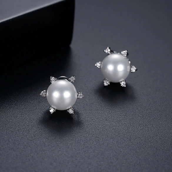 Women's Simple Geometric Imitation Pearl And Zircon Electroplated Copper Earrings With Steel Posts
