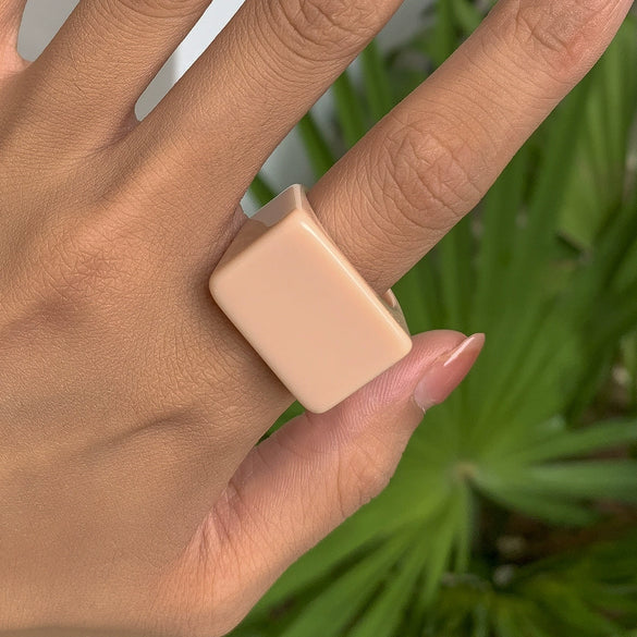 Women's Simple Geometric Square Wide Edge Acrylic And Resin Ring