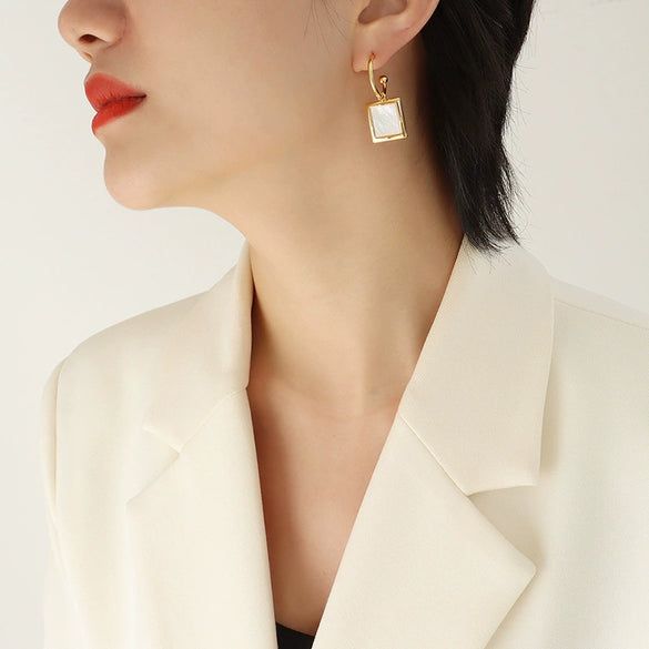 Women's Simple Geometric 316L Stainless Steel Earrings Inlaid With White Sea Shells And Square Pendant