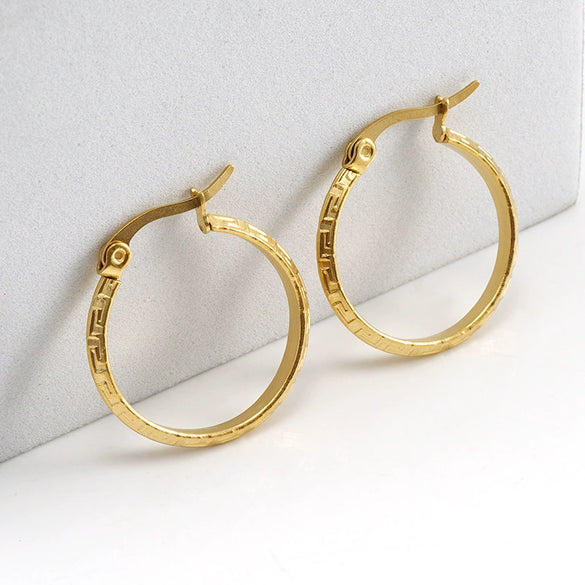 Women's Simple Geometric 316L Stainless Steel Earrings With Electroplating And Great Wall Pattern Buckle