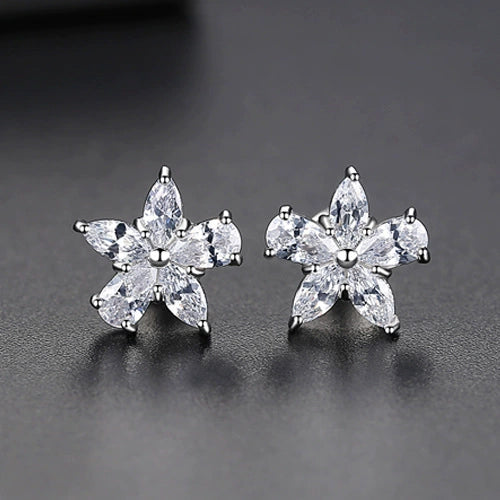 Women's Small Flower Zircon Earrings In Electroplated Copper Cute Geometric Floral Fashion Jewelry