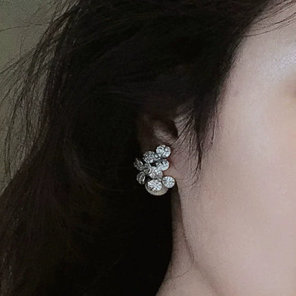 Women's Small Fresh Copper Imitation Pearl Earrings With Flower And Geometric Patterns And Zirconia Design