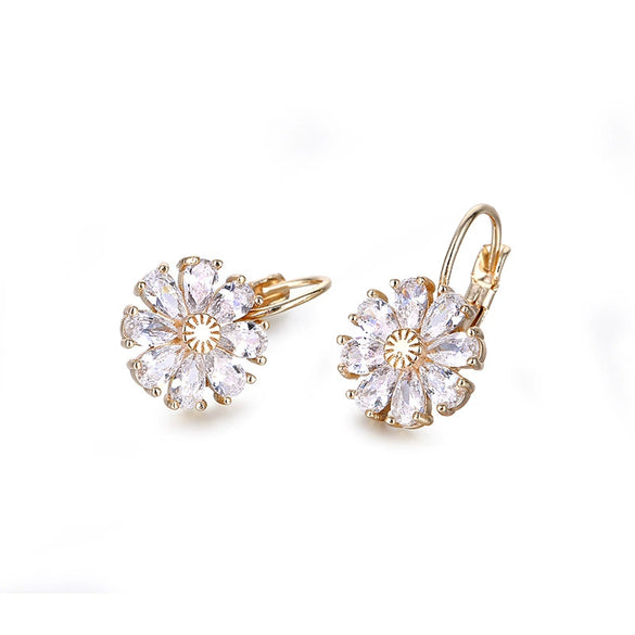 Women's Small Fresh Flower Design Zircon Earrings Made Of Environmental Protection Copper With Diamond Treatment