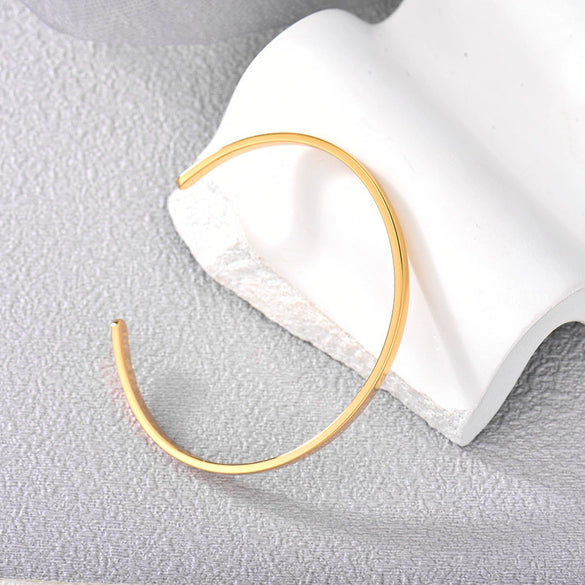 Women's Smooth Geometric Open Cuff Bracelet In Copper With 18K Gold Plated Electroplated Finish Simple Metal Jewelry