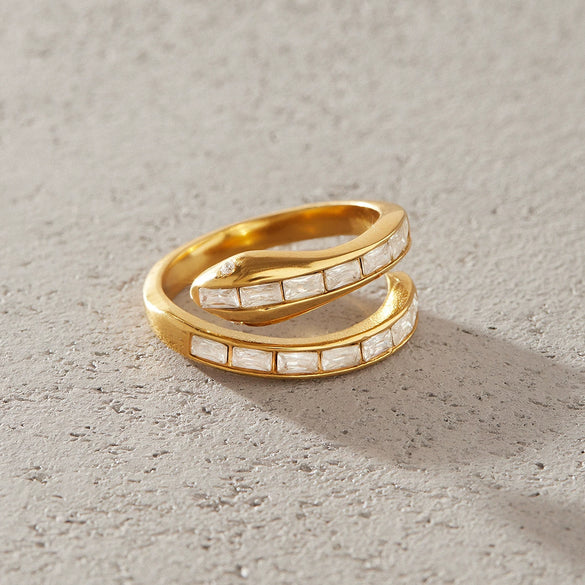 Women's Snake Shape Stainless Steel Ring With Vacuum Gold Plating Geometric Animal Style Hypoallergenic Fashion Jewelry