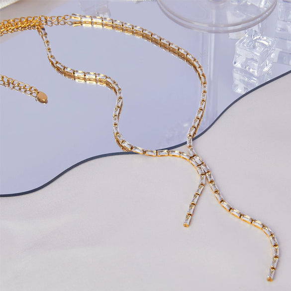 Women's Solid Color Zircon Titanium Steel And Glass Stone Necklace With Electroplating Treatment And Geometric Styling And All Over The Sky Star Design