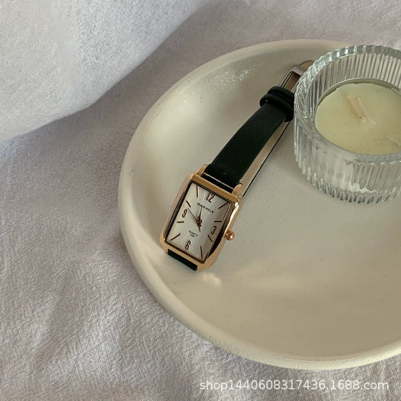 Women's Square Alloy Quartz Watch Retro Artistic And Leisure Style