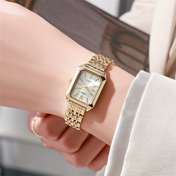Women's Stainless Steel And Alloy Quartz Casual Watch With Round Dial