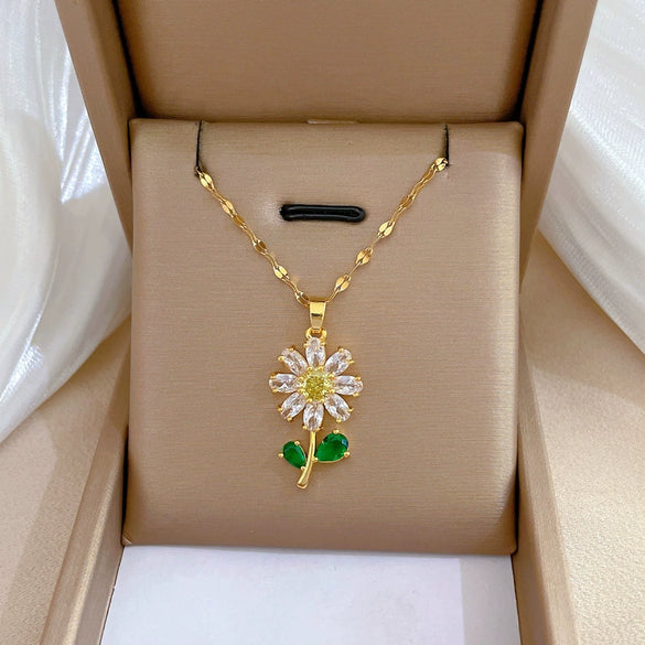 Women's Stainless Steel And Copper Necklace With Geometric Pattern And Electroplating Treatment