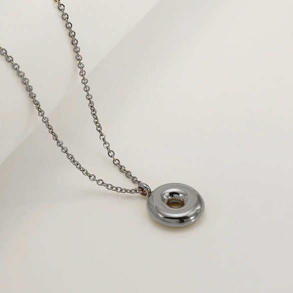 Women's 316L Stainless Steel And 316L Stainless Steel Chubby Bubble Letter Pendant Necklace With Electroplating