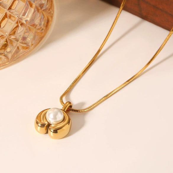 Women's Stainless Steel And Titanium Steel Cshaped Pendant Necklace Inlaid With Pearl Geometric Style Electroplated