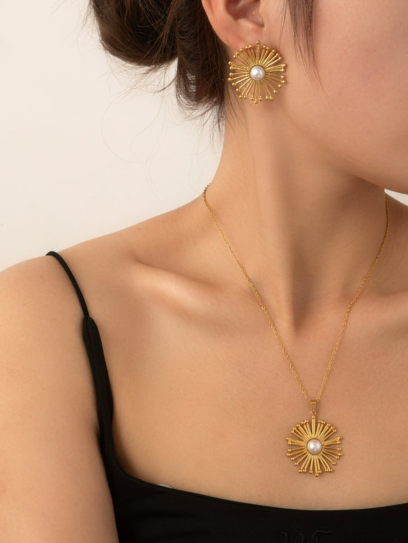 Women's Stainless Steel And Titanium Steel Sunflower Necklace Set High End Non Fading
