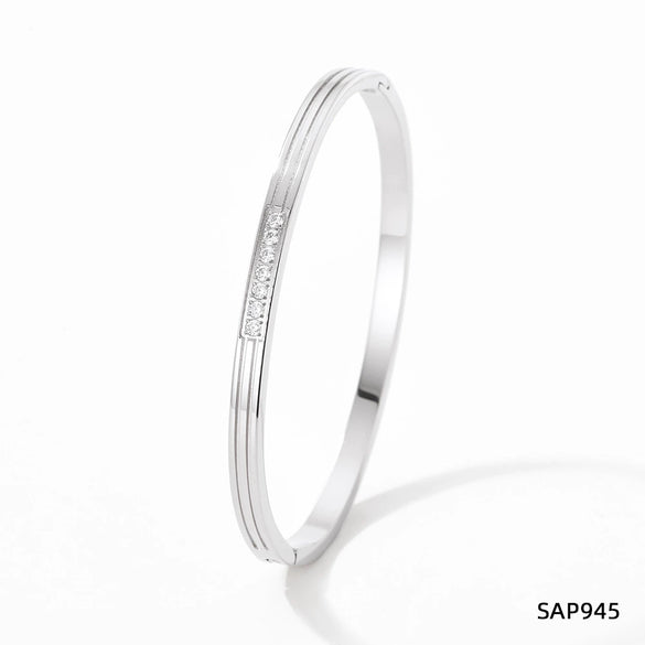 Women's Stainless Steel Bracelet With Diamond Stripe Furnace Vacuum Plating Jewelry