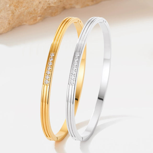 Women's Stainless Steel Bracelet With Diamond Stripe Furnace Vacuum Plating Jewelry