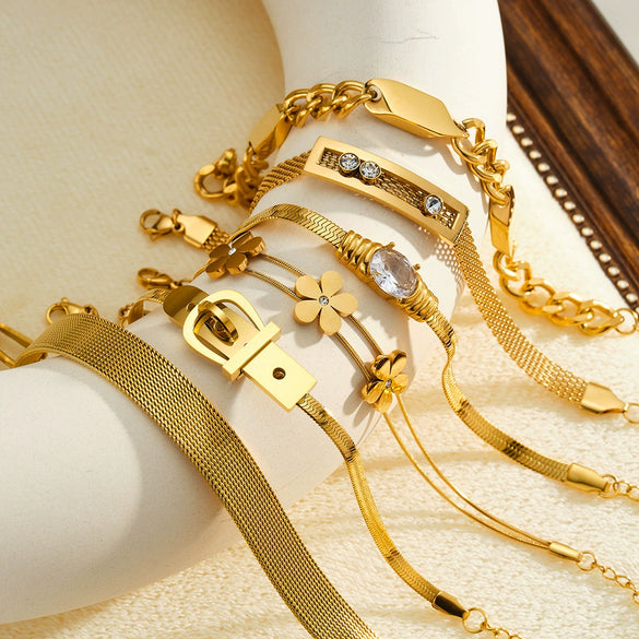 Women's Stainless Steel Bracelet With 18K Vacuum Plating And Floral Geometric Pattern