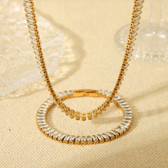 Women's Stainless Steel Clavicle Chain Jewelry With Inlaid Zircon And Geometric Pattern