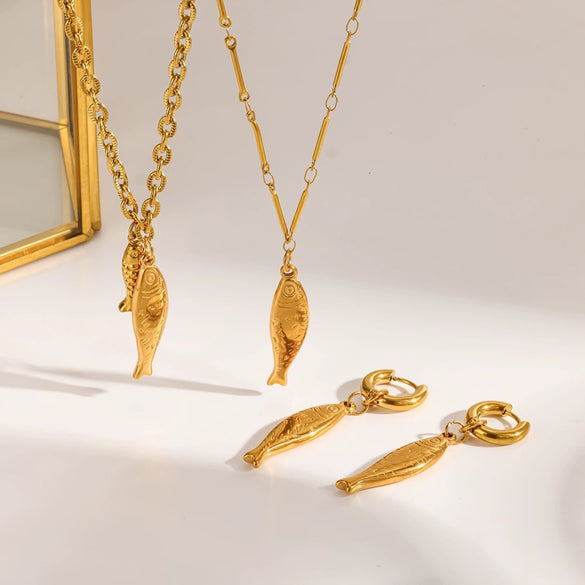 Women's Stainless Steel Double Fish Necklace And Earring Jewelry Set With Pvd Real Gold Plated Animal Pendant Clavicle Chain
