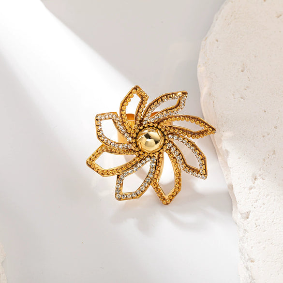 Women's Stainless Steel Flower Fashion Ring Electroplated Simple Elegant Allmatch Hollow Opening