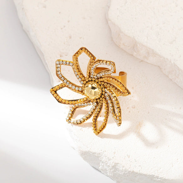 Women's Stainless Steel Flower Fashion Ring Electroplated Simple Elegant Allmatch Hollow Opening