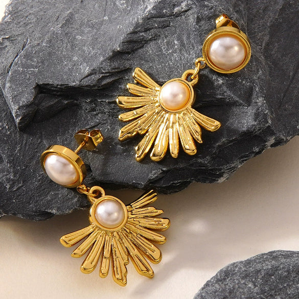 Women's Stainless Steel Flower Pearl Stud Earrings Fan Shaped Floral Earrings With Electroplated Fashion Style