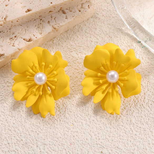 Women's Stainless Steel Flower Stud Earrings With Pearl Accents Simple Elegant And Versatile Floral Jewelry