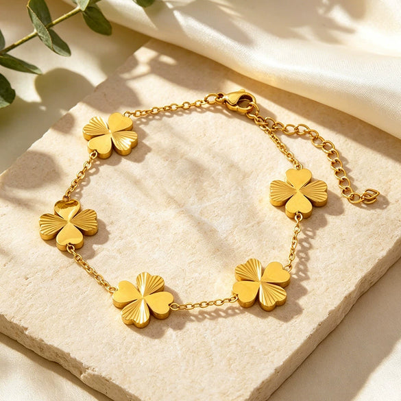 Women's Stainless Steel Four Leaf Clover Flower Bracelet With Electroplated Finish Elegant Temperament Style Light Luxury Jewelry