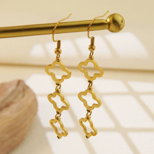 Women's Stainless Steel Four Leaf Clover Pearl Pendant Earrings Electroplated With 18K Gold Floral Street Style Fashion Earrings