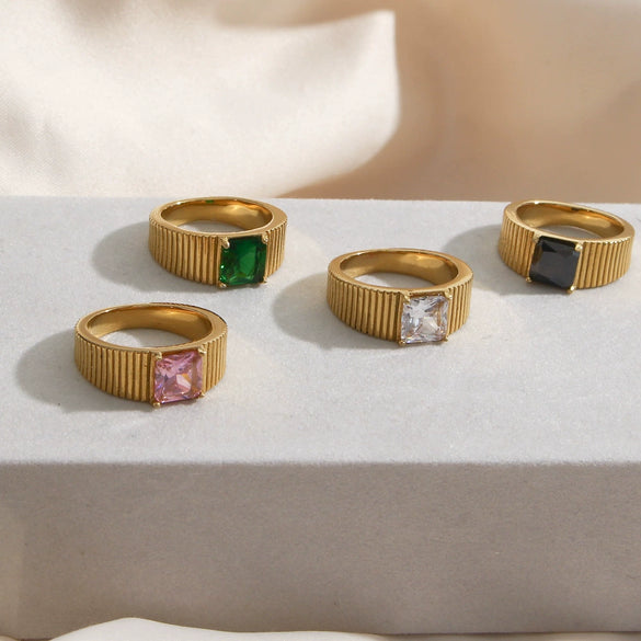 Women's Stainless Steel Geometric Carved Diamond Ring Jewelry With Electroplating Side Stripes Style