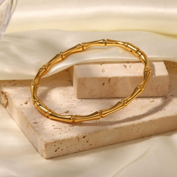 Women's Stainless Steel Geometric Electroplated Closed Bracelet