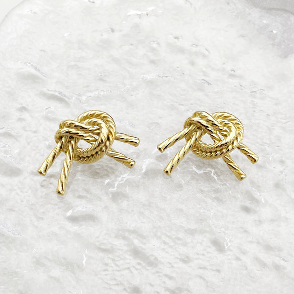 Women's Stainless Steel Geometric Fashion French Retro Light Luxury Electroplated Earrings