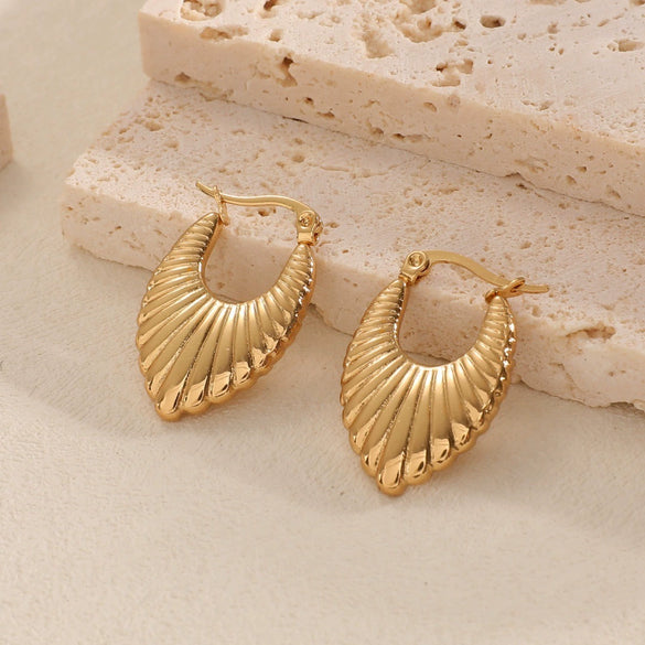 Women's Stainless Steel Geometric Flower Earrings With Gold Tone Electroplated Finish And Light Luxury Fashion Design