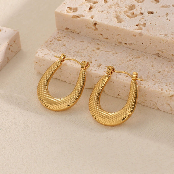 Women's Stainless Steel Geometric Flower Earrings With Gold Tone Electroplated Finish And Light Luxury Fashion Design