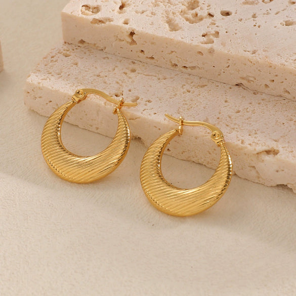 Women's Stainless Steel Geometric Flower Earrings With Gold Tone Electroplated Finish And Light Luxury Fashion Design